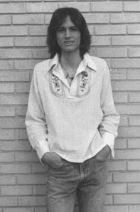 gow18bw.GIF (39873 bytes)